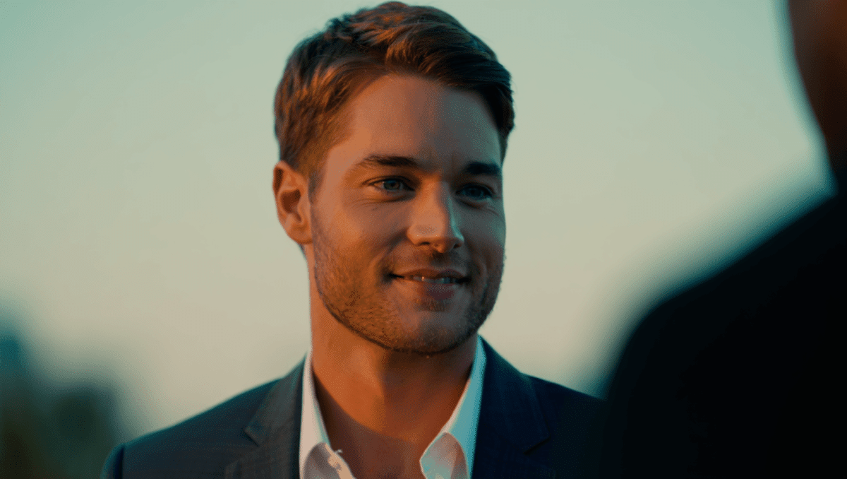 Justin Hartley cements legacy: Named Knox College commencement speaker