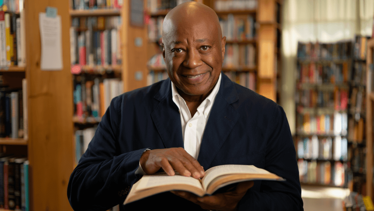 LeVar Burton named 2026 Indie Bookstore Ambassador, celebrates literacy advocacy