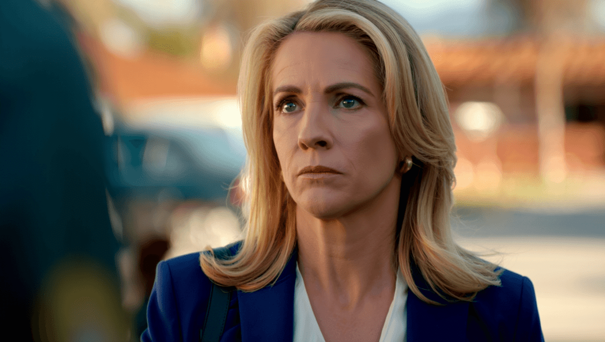 Lisa Kudrow won't compromise on comedy: 'Sitcoms are afraid to make uncomfortable jokes'