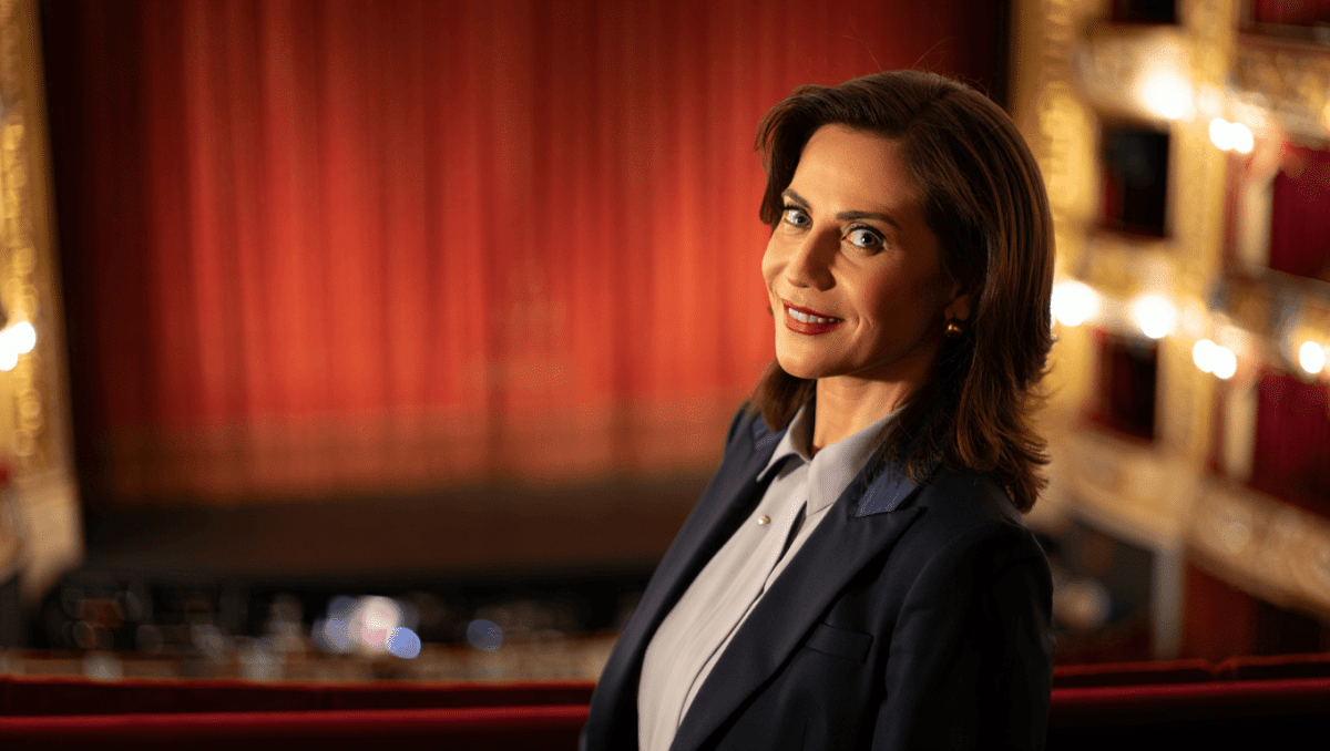 Laura Benanti brings 'Nobody Cares' comedy tour to Chicago in August