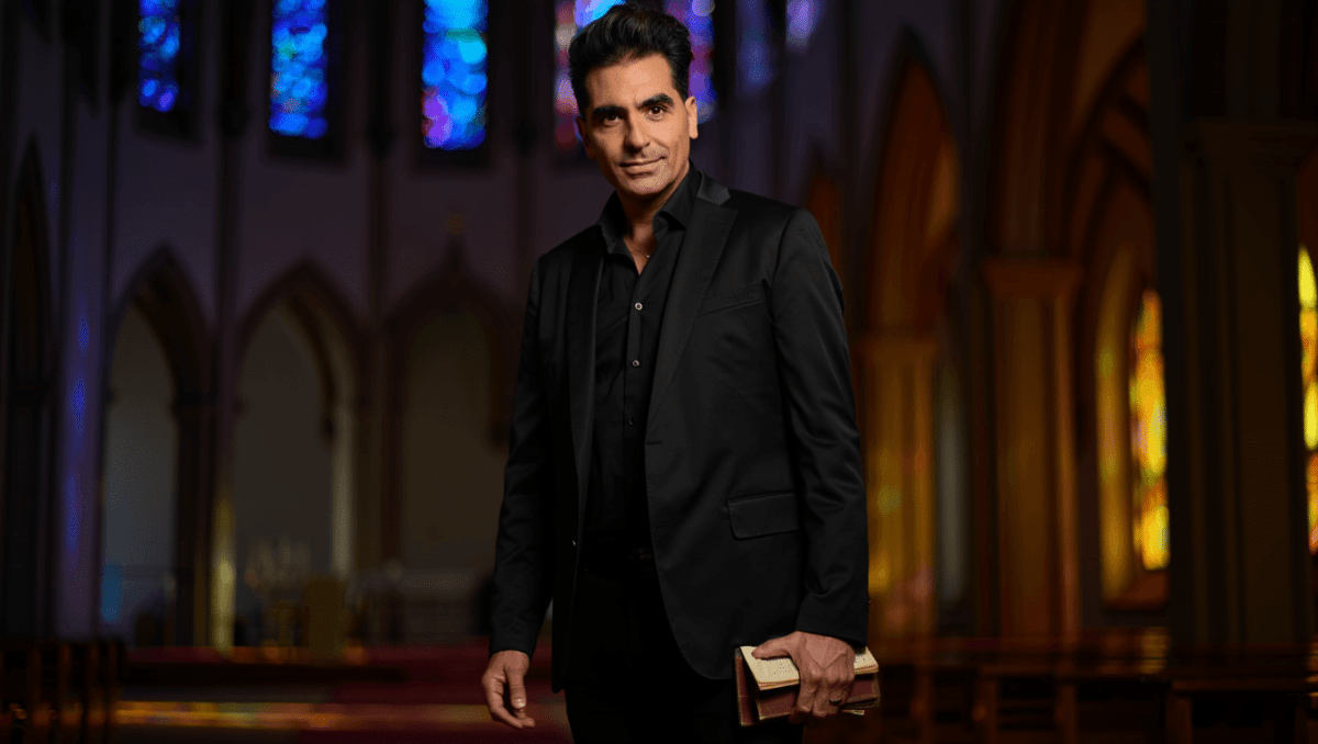 Dan Levy's chaotic crime comedy Big Mistakes premieres on Netflix in 2026