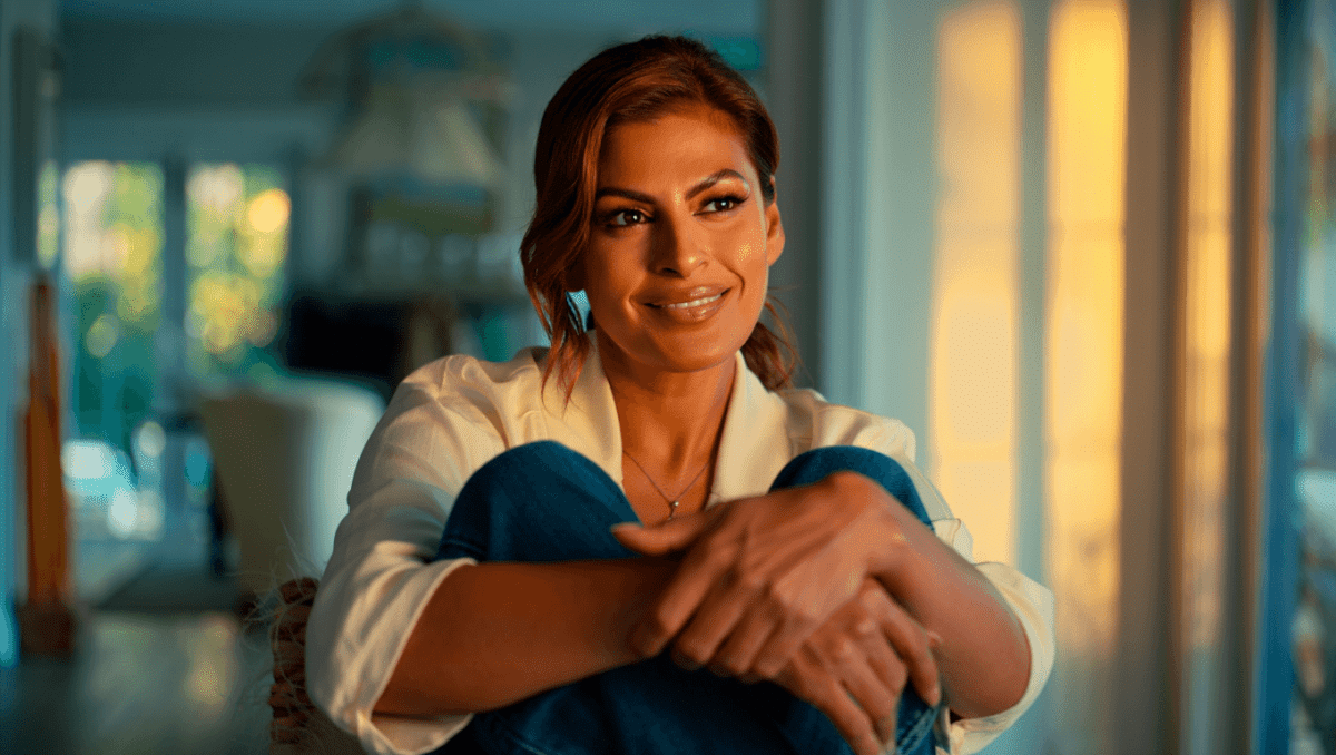 Eva Mendes says regular date nights keep her marriage to Ryan Gosling happy