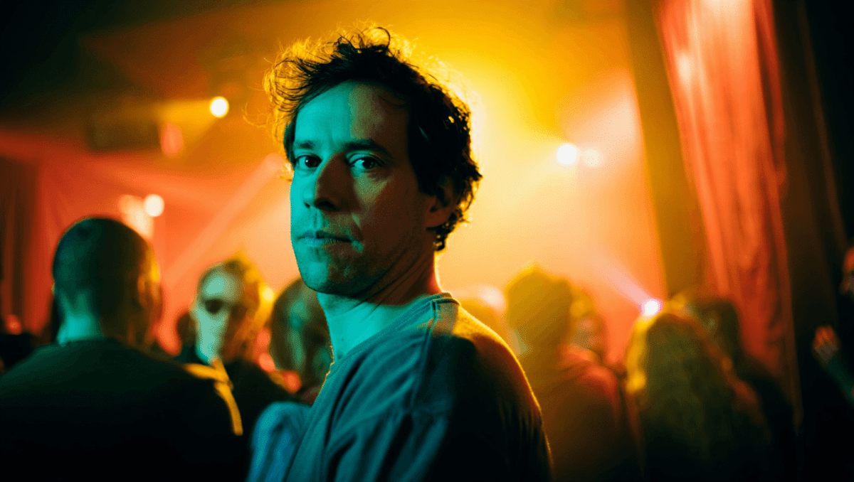 David Cross premieres new special today, slams overproduced comedy specials