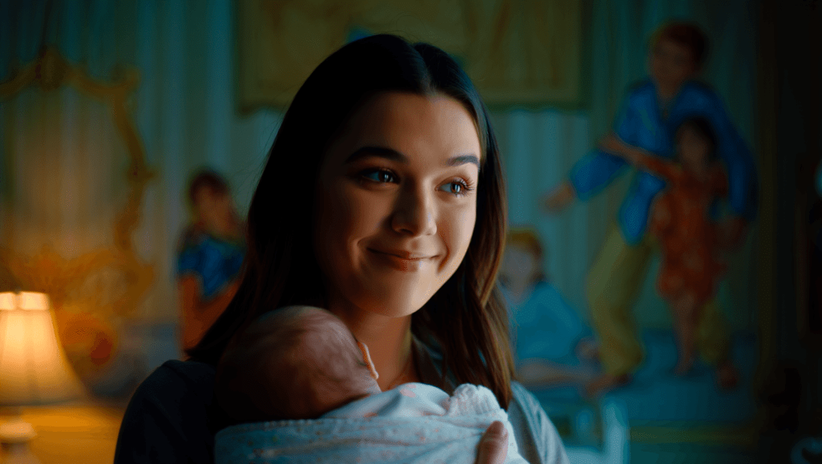 Steinfeld and Allen welcome baby girl, share first nursery details