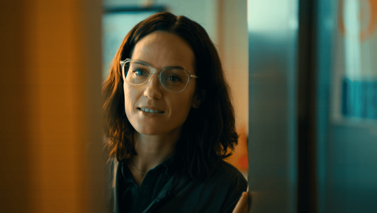 Freida McFadden shares rare photo without wig after revealing true identity