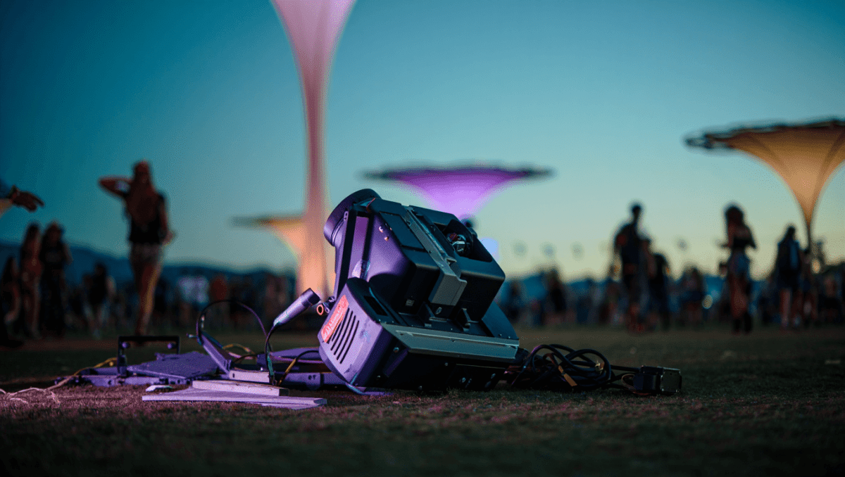 Coachella light fall injures attendee at Do LaB, stage closes during winds