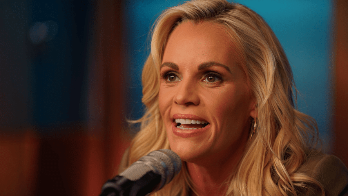 Jenny McCarthy reveals 6-month health nightmare from mold poisoning, jaw infections