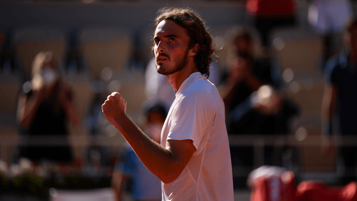 Stefanos Tsitsipas defeats Merida 6-4, 6-2 in Madrid to advance to quarterfinals