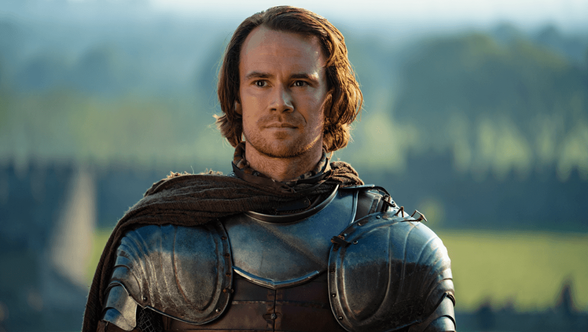 A Knight of the Seven Kingdoms saves Game of Thrones franchise, critics say