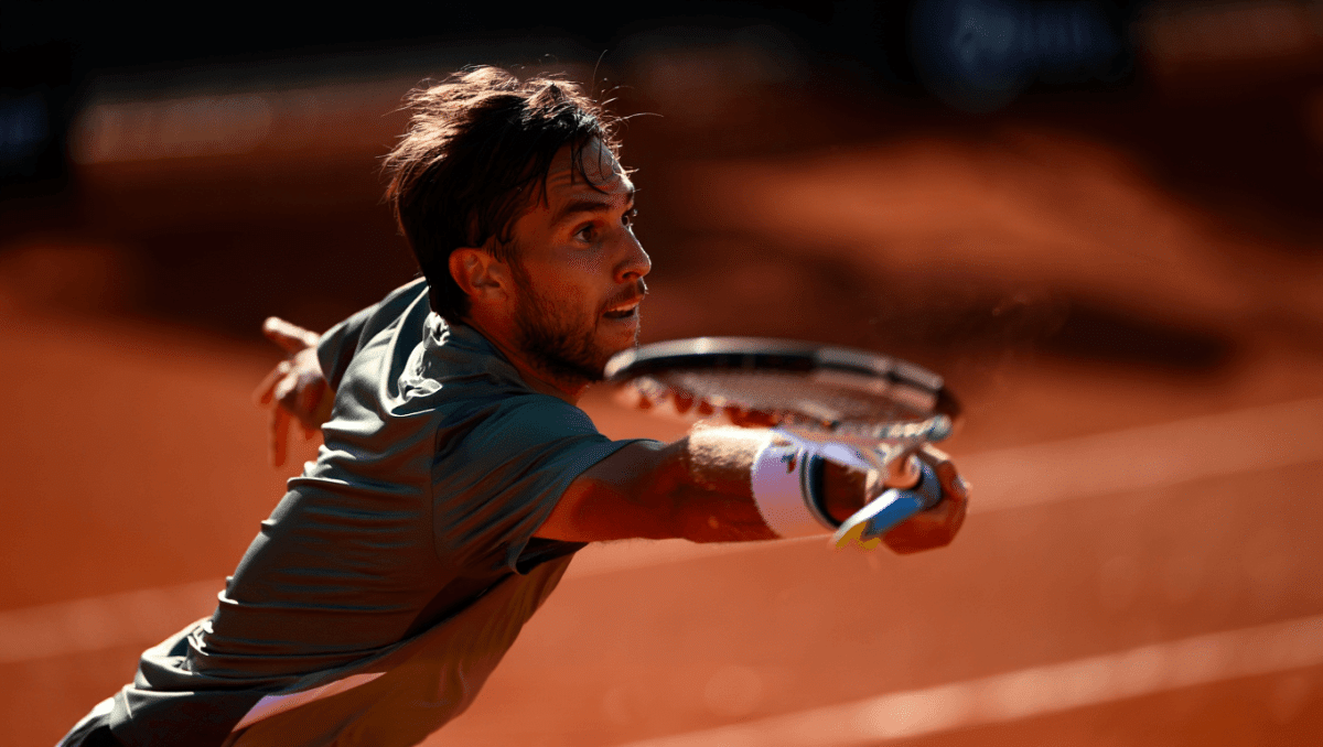 Flavio Cobolli faces Camilo Ugo Carabelli at Madrid Open, Cobolli leads after tight first set