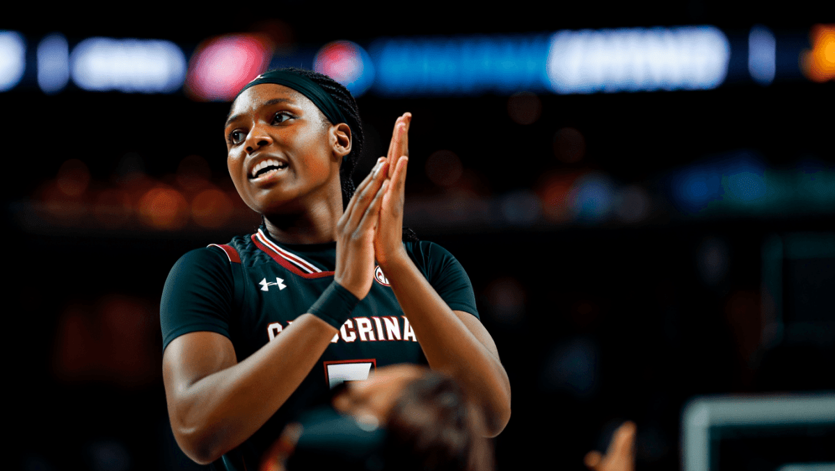 Tessa Johnson hits 1,000 career points, leads South Carolina to Final Four