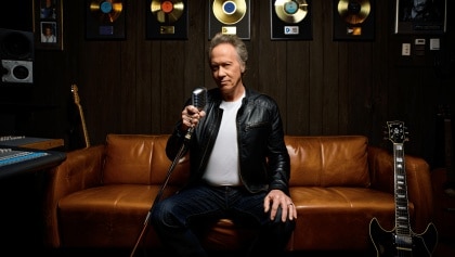 Before ‘Hanging Up the Microphone,’ Lou Gramm Talks Final Solo Album & Foreigner’s Future