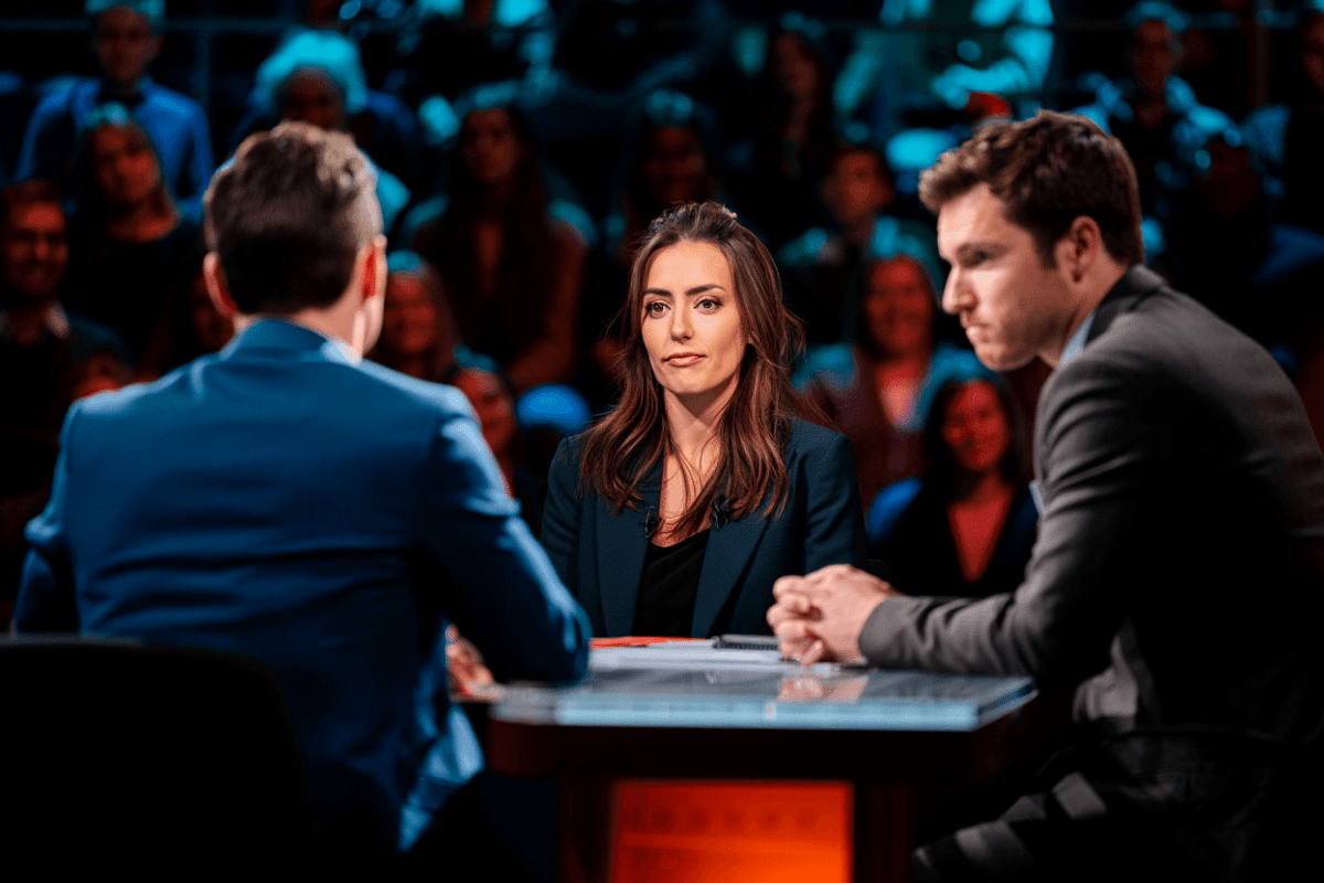 Jon Stewart interviews authors Soumaya Keynes & Chad Bown about 'How to Win a Trade War'