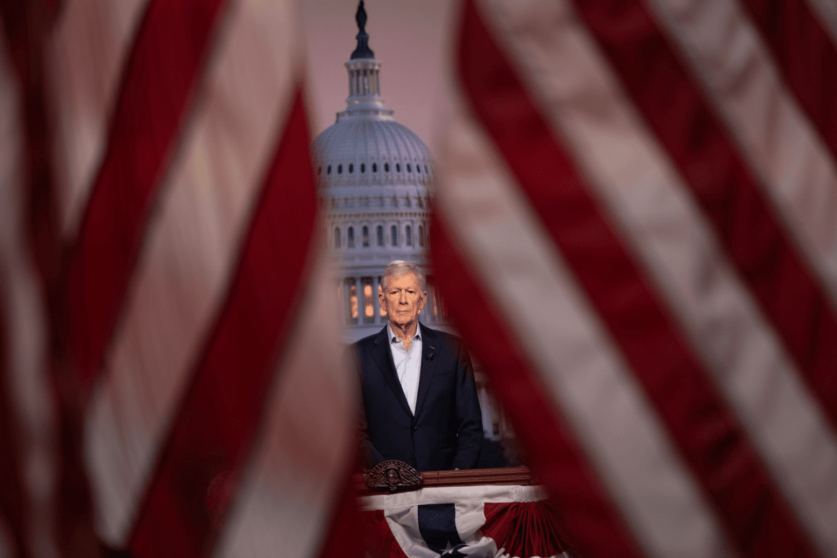 Gary Sinise cohosts 2026 National Memorial Day Concert live from Capitol