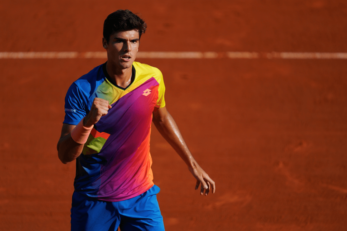 Fonseca battles Djokovic in fifth set at Roland Garros, eyeing upset