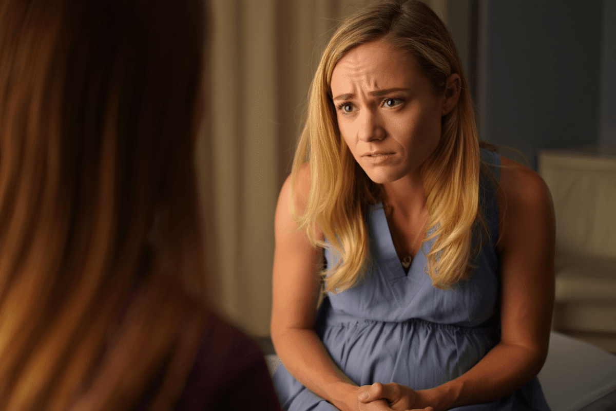 Home and Away spoilers: Mackenzie fears for baby scan, Lacey caught in gym robbery