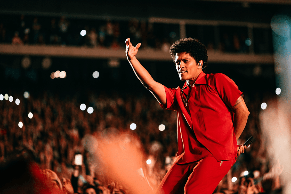 Bruno Mars Soldier Field concert review: sold-out Chicago show proves his Romantic Tour mastery