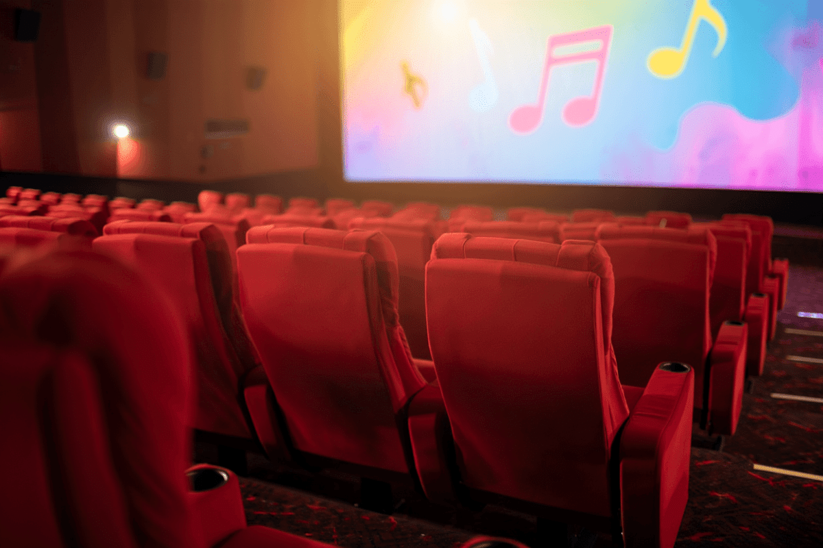 Regal Theaters features Pitch Perfect tonight for $4.99 in Musical Mayhem series