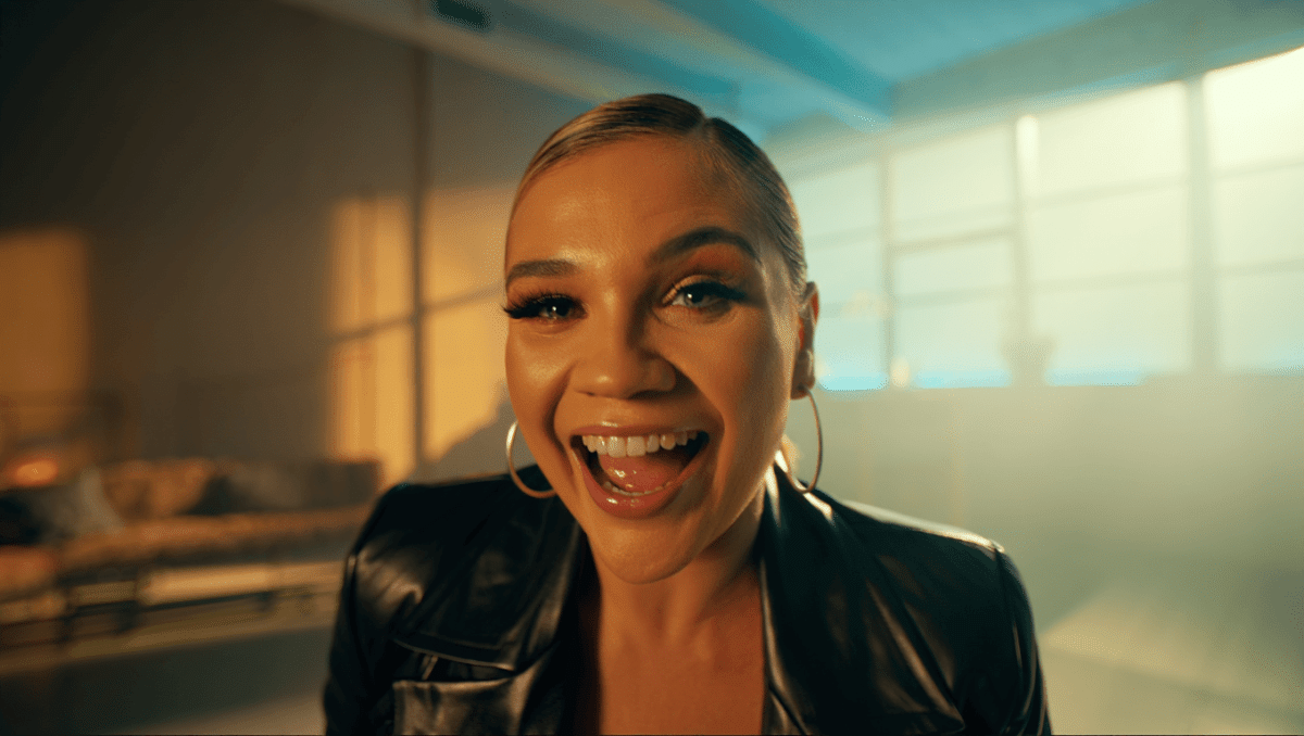 Meg Stalter announces pop music debut with 'Prettiest Girl in America' single, 'Crave' album coming summer 2026