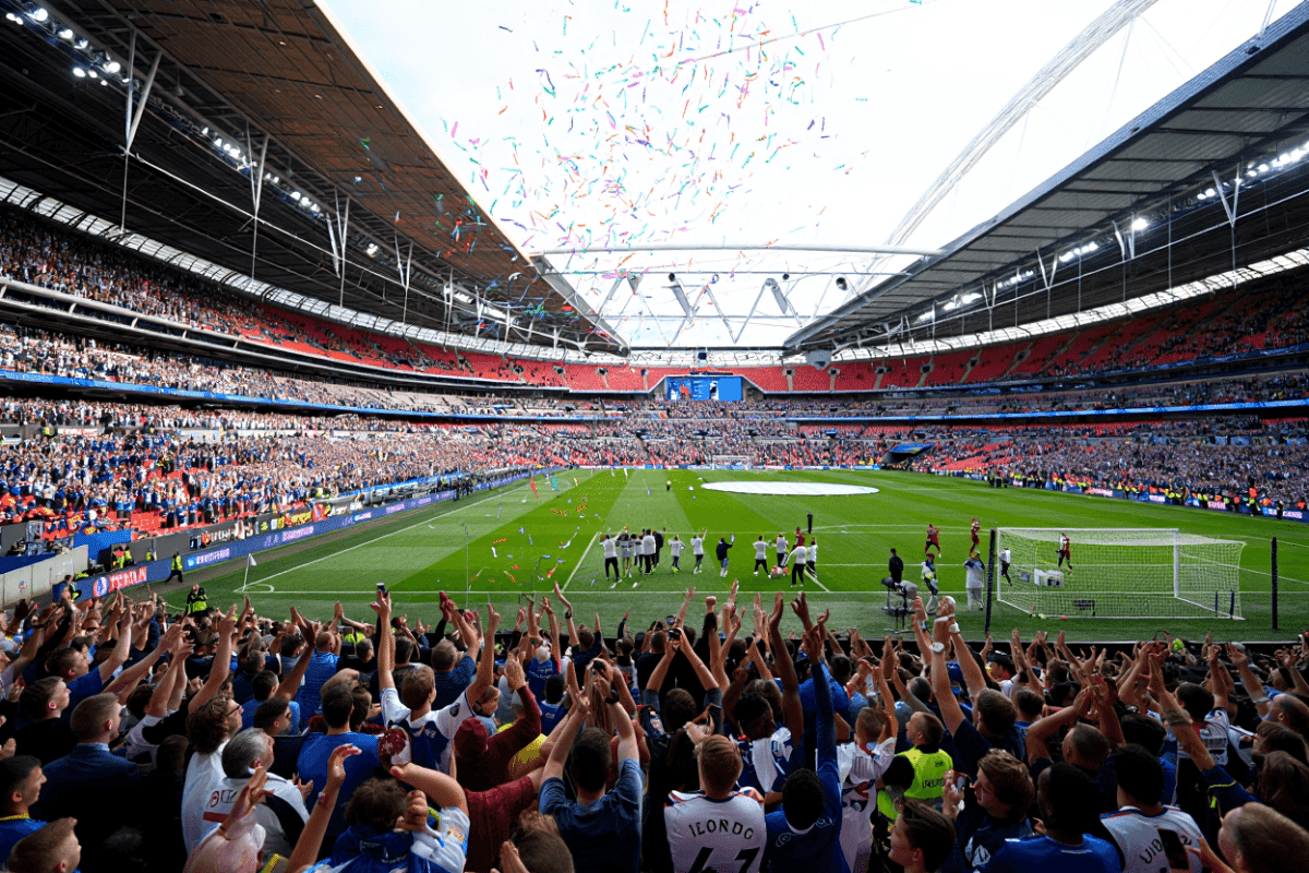 BBC football: League One playoff final at Wembley as Stockport face Bolton for promotion