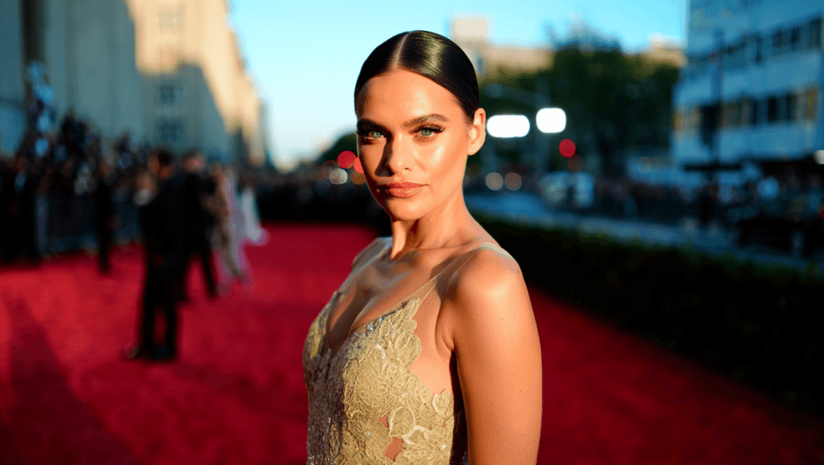 Tate McRae wears gold goddess gown at Met Gala in New York