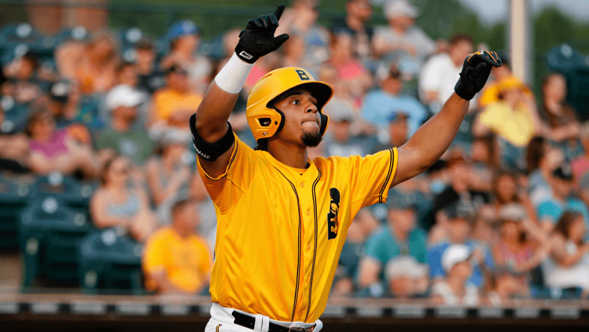 Savannah Bananas host Coconuts tonight in Savannah at Grayson Stadium