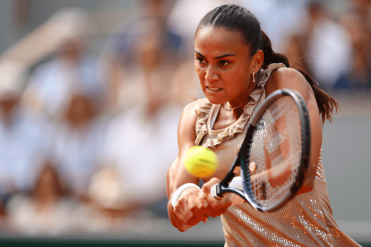 Jovic forces third set against Osaka at French Open in Paris, eyes quarterfinal spot