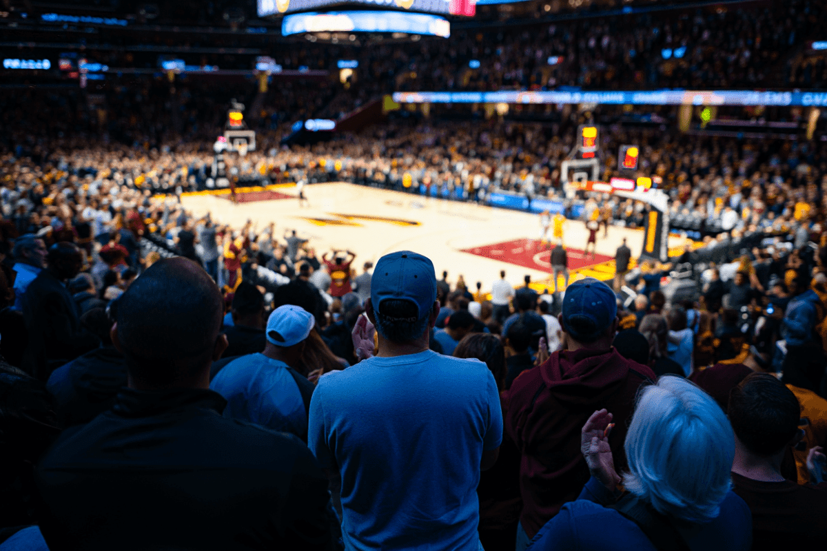 Knicks beat Cavaliers 130-93 in Cleveland, complete playoffs sweep, advance to Finals