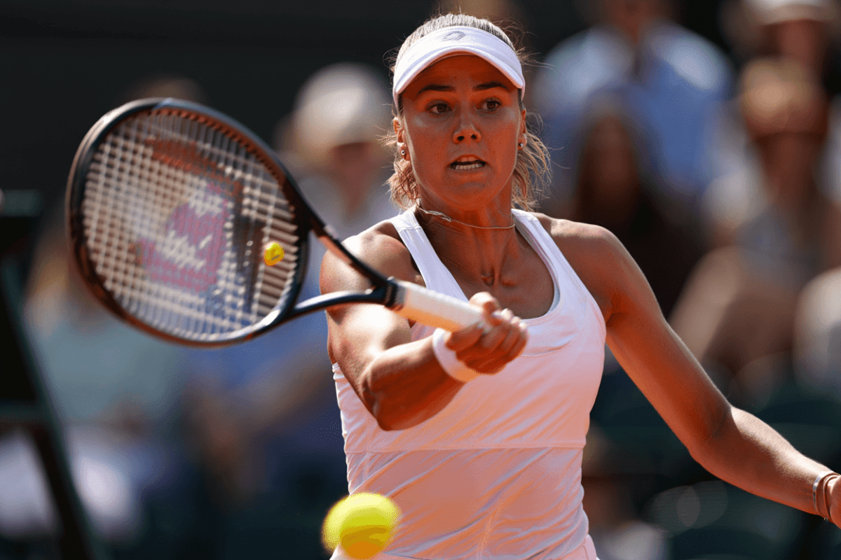 Tomljanovic loses to McNally 3-6, 7-6(7), 6-3 at Roland Garros in Paris
