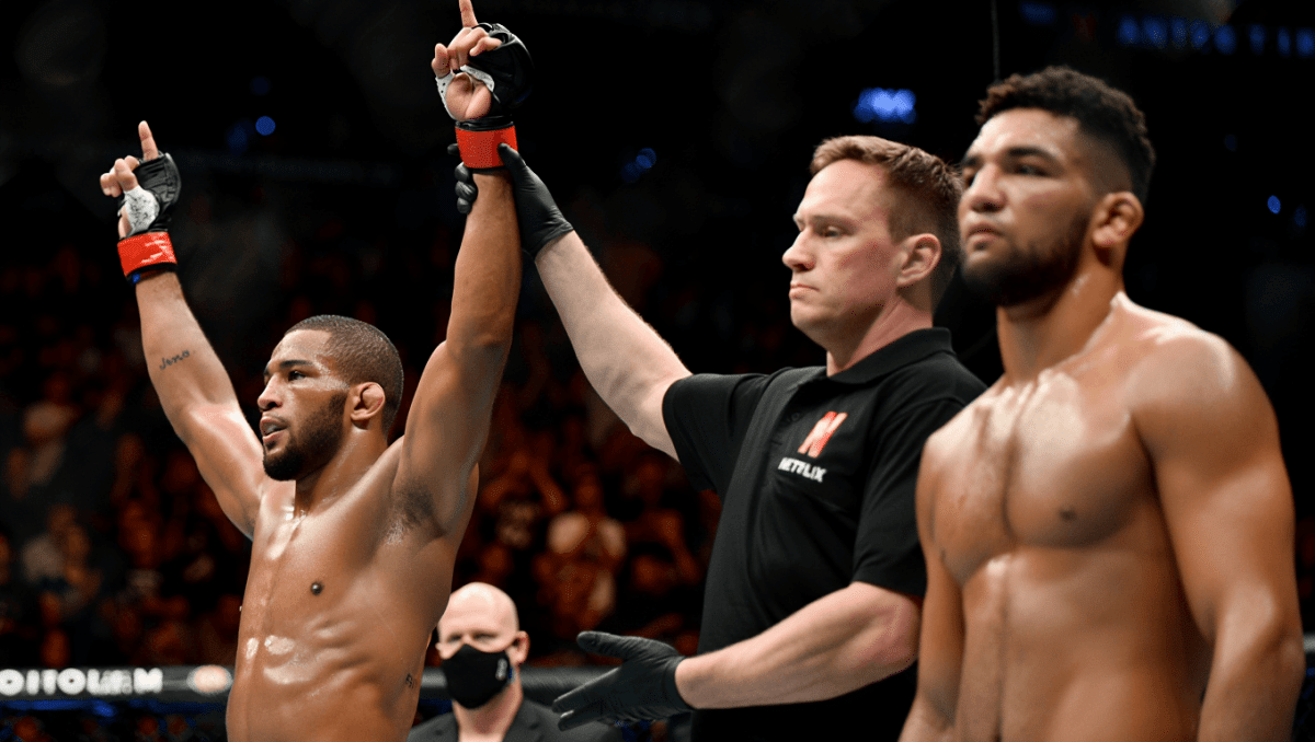 Chris Avila meets Brandon Jenkins in Netflix MMA matchup at Intuit Dome tonight