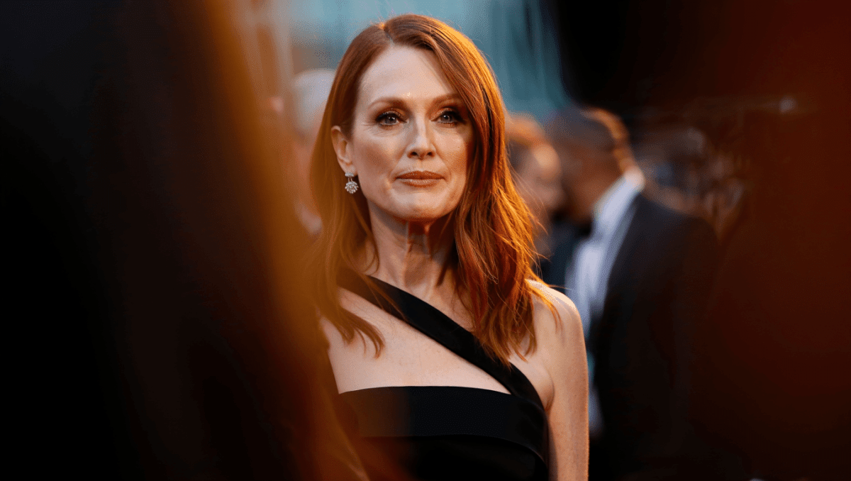 Julianne Moore stuns in Bottega Veneta at Met Gala 2026 in New York