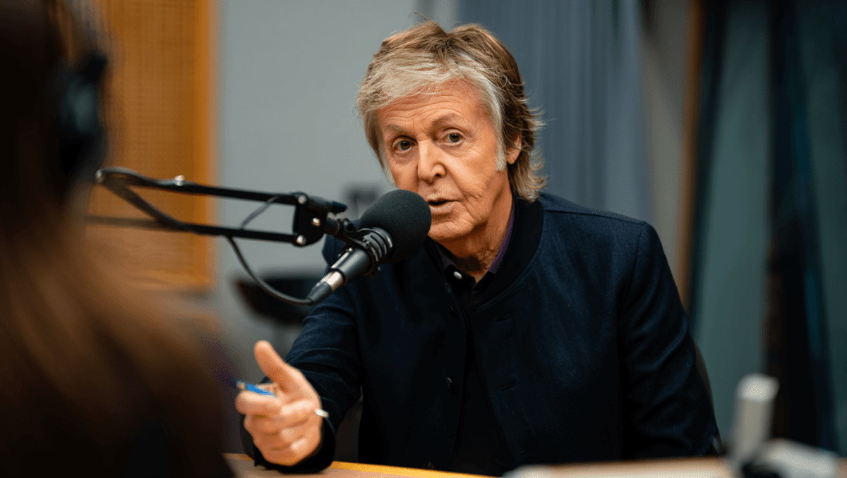 Paul McCartney comments on Bob Dylan live performance, praises iconic artist's work