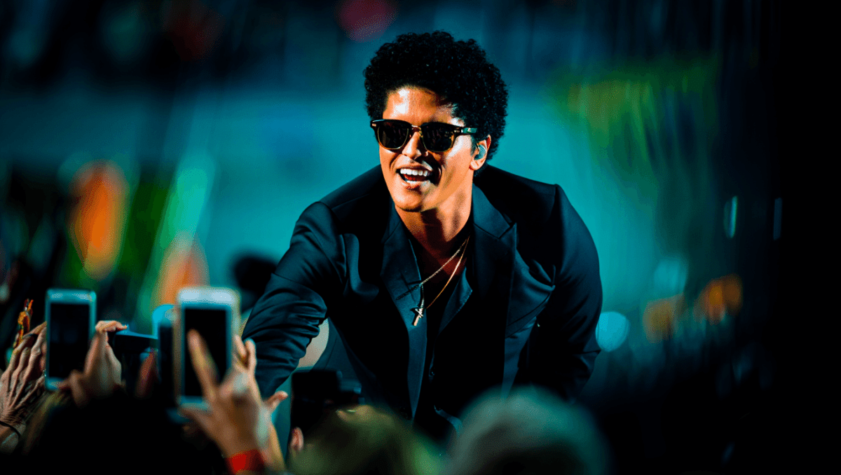 Bruno Mars performs in Nashville with opening acts Anderson .Paak and Leon Thomas at Nissan Stadium