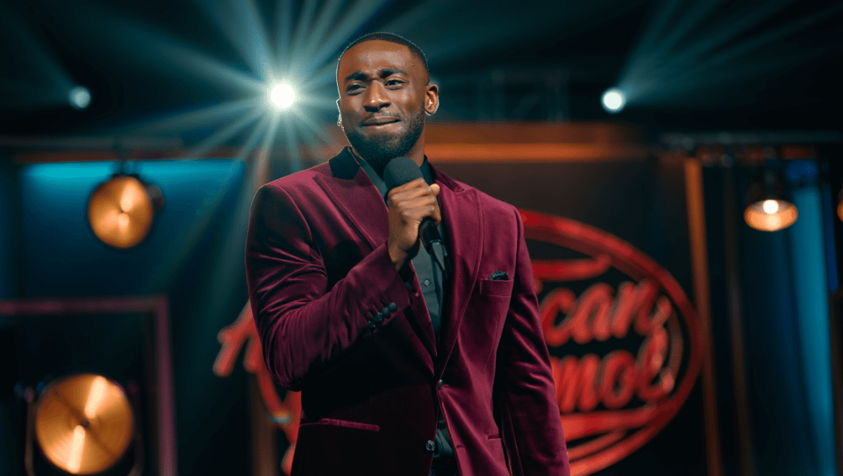 Jamal Roberts returns to American Idol, performs 'Perfect for Me' in velvet suit