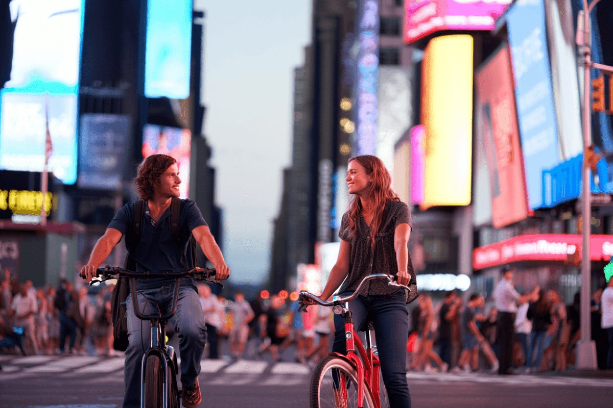 Scooter Braun takes girlfriend Sydney Sweeney to Times Square in NYC for first time