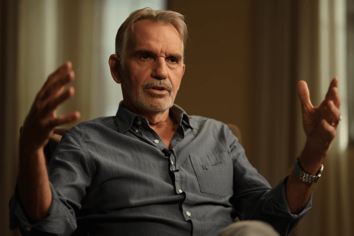 Billy Bob Thornton says celebrities shouldn't force political beliefs on others