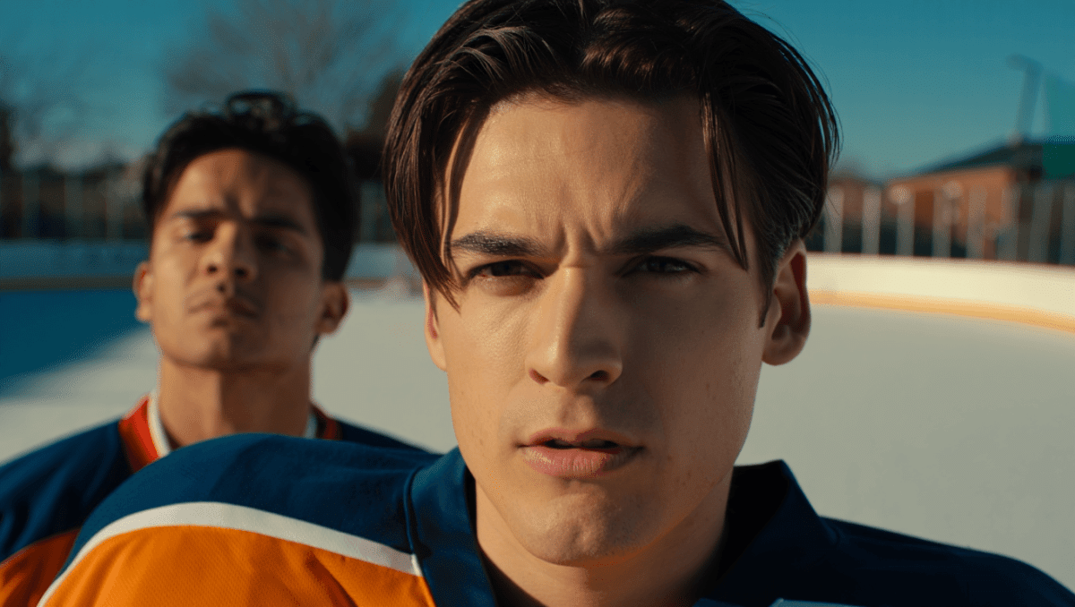 Hunter Davenport revealed in Off Campus finale, Charlie Evans plays new Briar hockey star