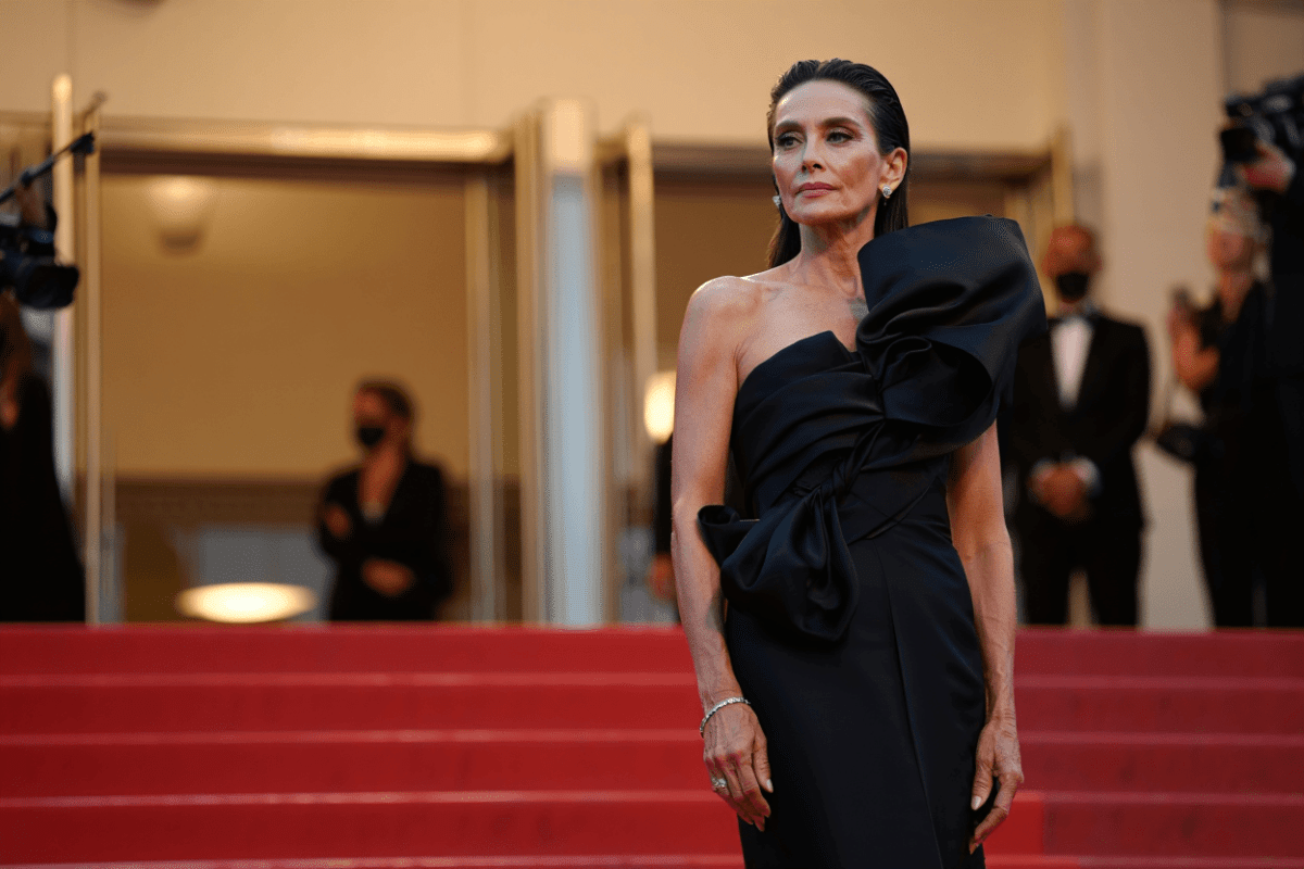 Zoe Saldaña presents at Cannes Film Festival closing in France with husband Marco