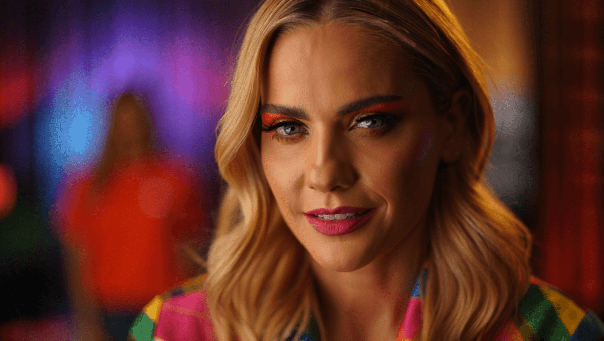 Meg Stalter releases debut single 'Prettiest Girl in America,' album 'Crave' coming this summer