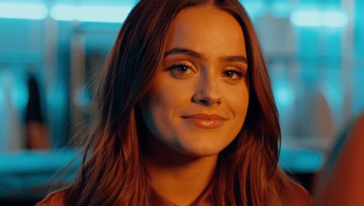 Maren Morris debuts 'Parachute' and guest stars on Sheriff Country tonight