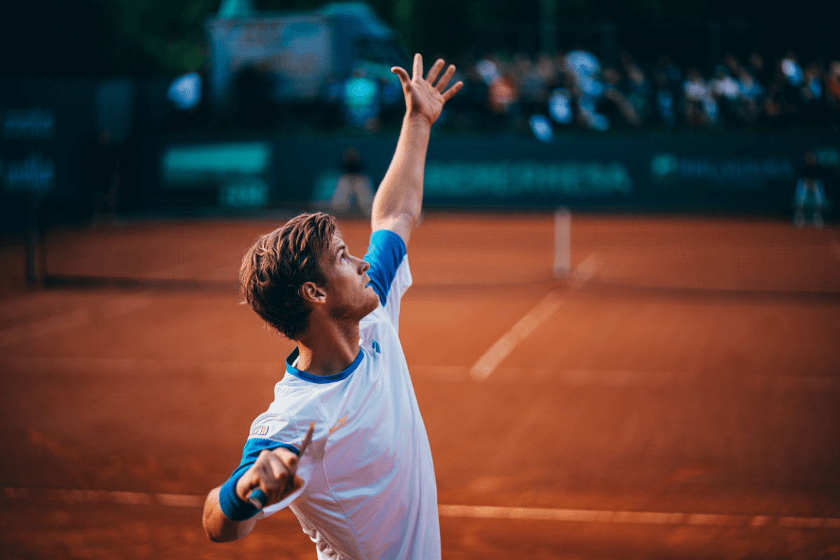 Alexander Zverev defeats Halys at Roland Garros, becomes top-ranked man left in draw