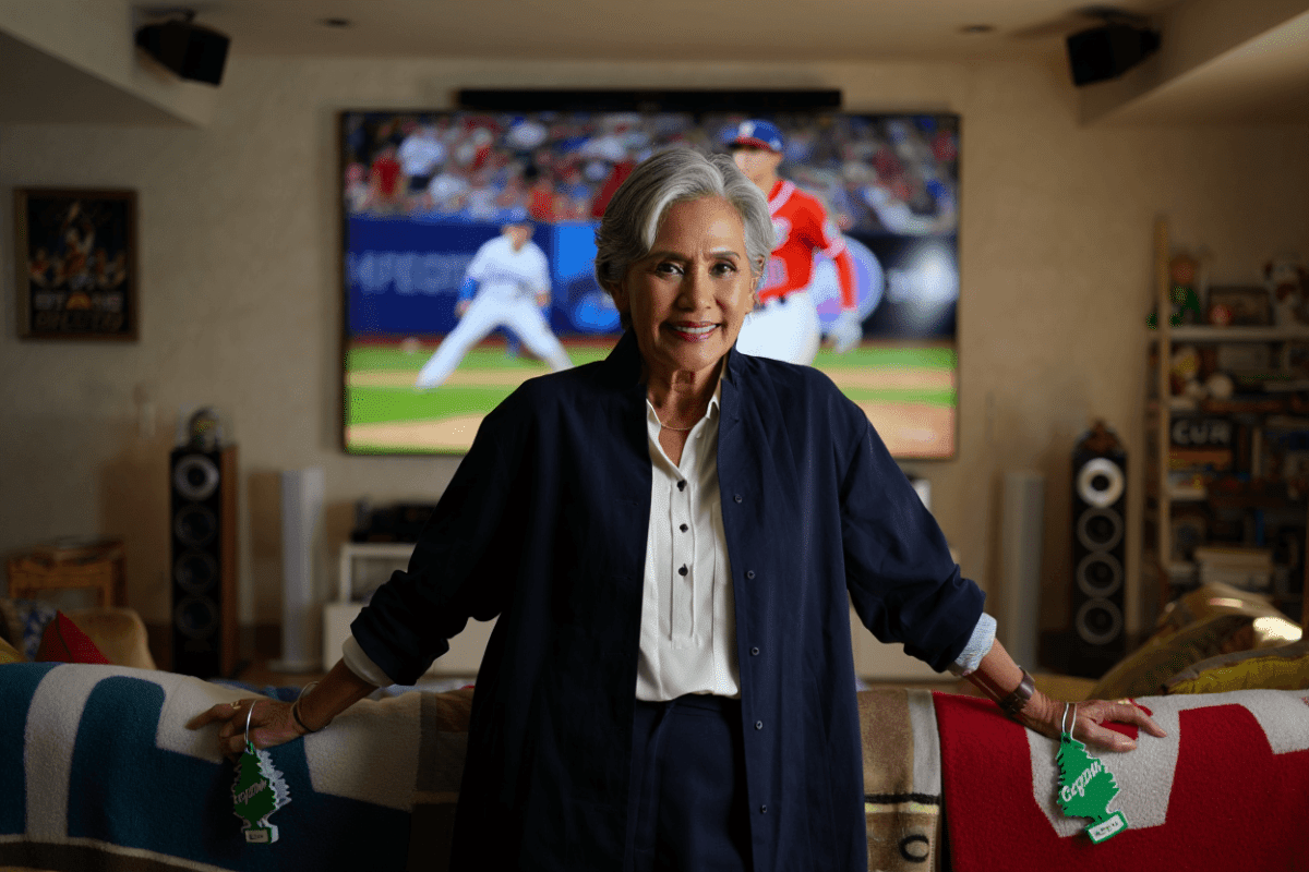 Donna Kelce launches GameChanger partnership, creates first-ever 'Gran Cave' for sports grandparents