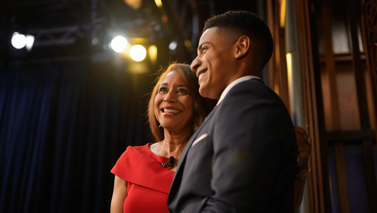 Marcello Hernandez appears on SNL with his mom during Matt Damon's monologue