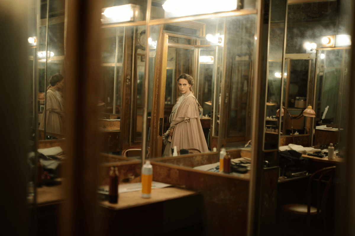 Monica Barbaro wraps stage debut in Les Liaisons Dangereuses at London's National Theatre