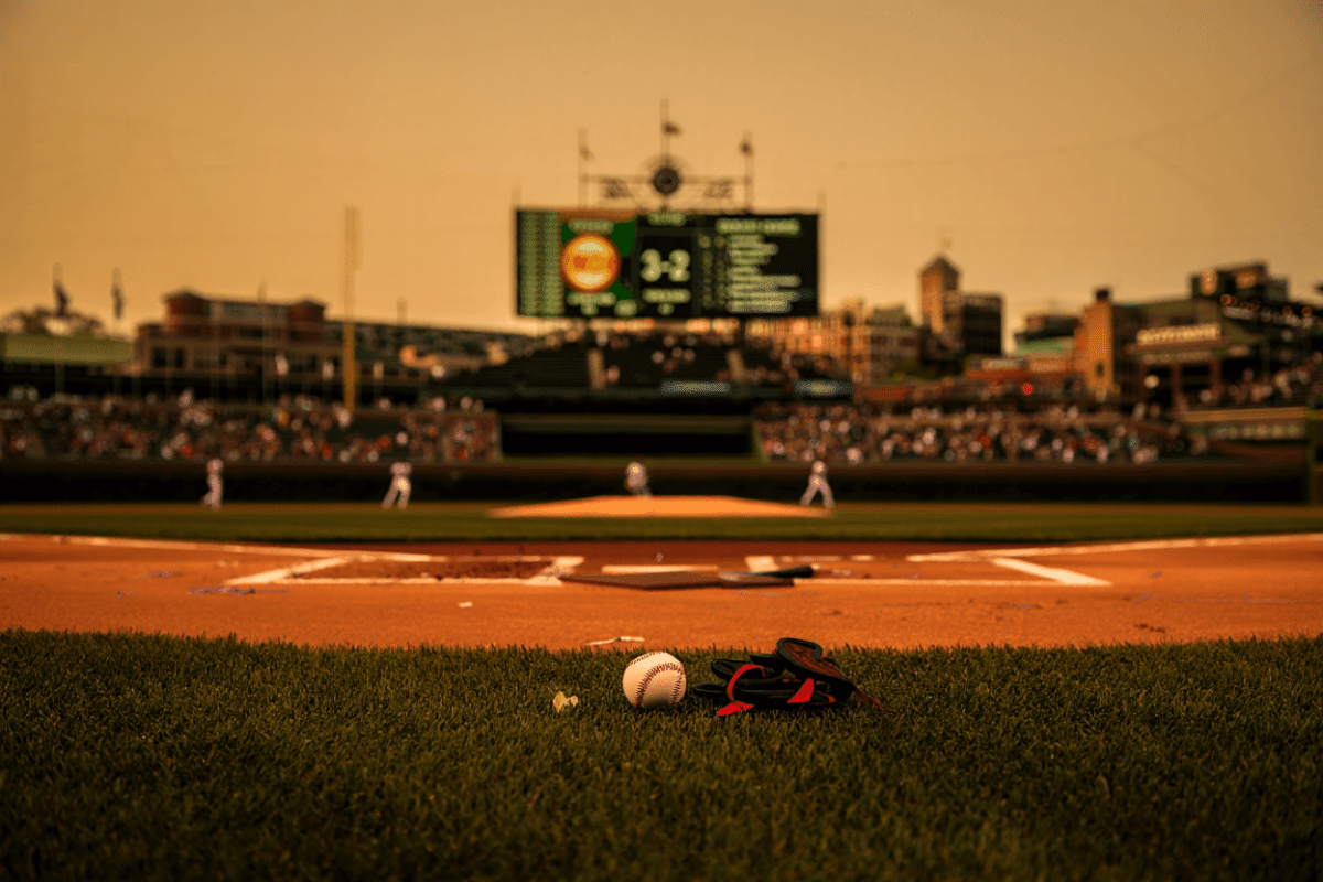 Cubs score walk-off win over Giants 3-2 in 10 innings