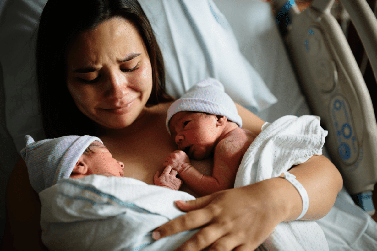 Nicole Zanatta turns 34, preparing for twin girls' arrival