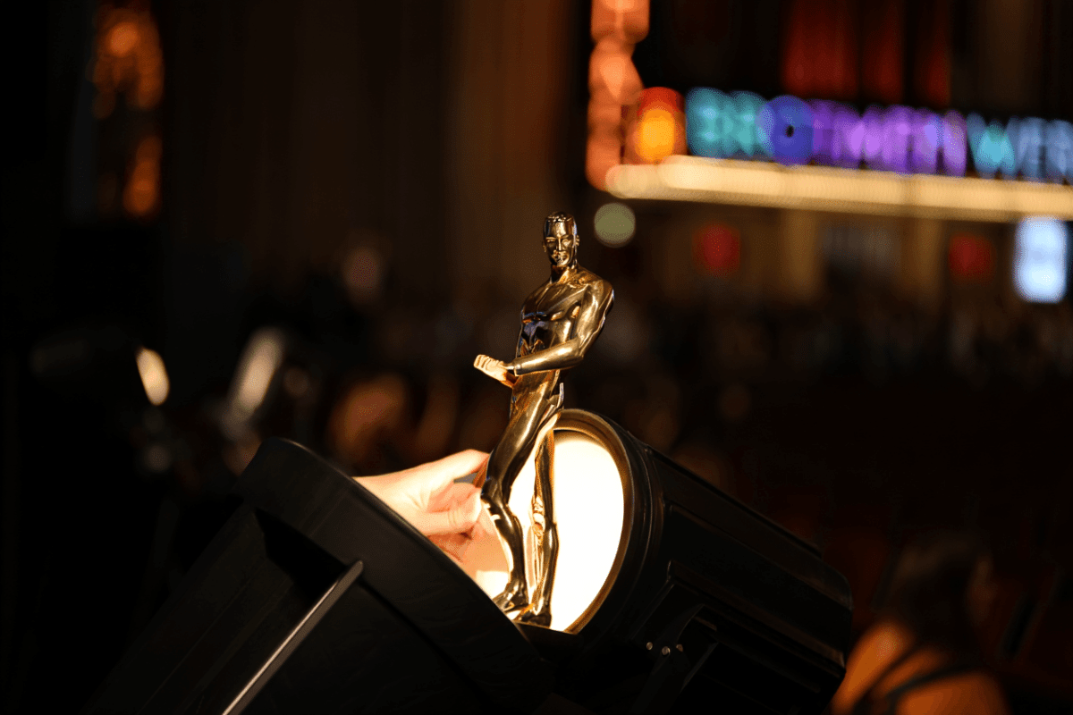Death of a Salesman wins 6 Tony Awards as Lithgow, Manville lead winners