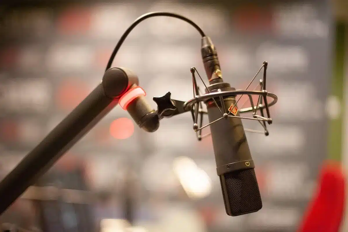 Radio host microphone and headphones in a studio